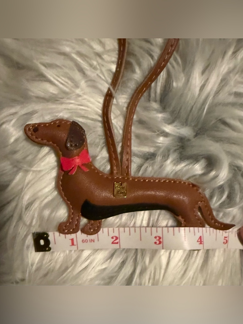 Chocolate/Tan Dachshund Dog Bag Charm with Pink Bow. 🎀 - Picture 4 of 4